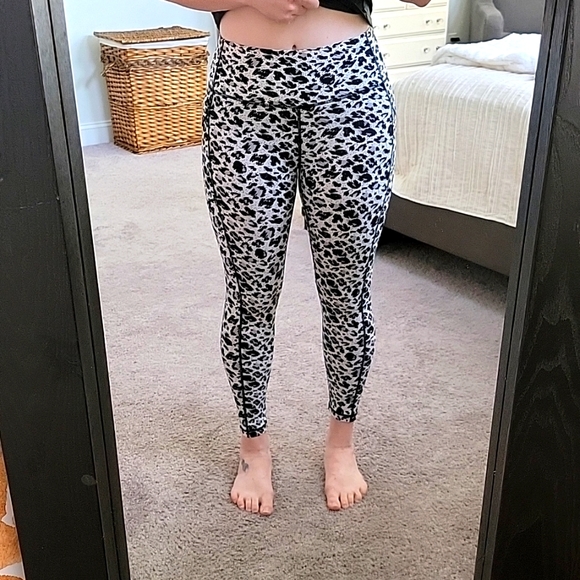 ZYIA Pants - Zyia Snow Leopard Leggings